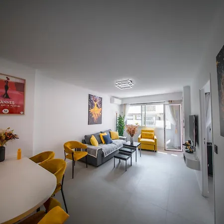 Luxe 1 Minute A Pied Du Martinez Shopping Vu