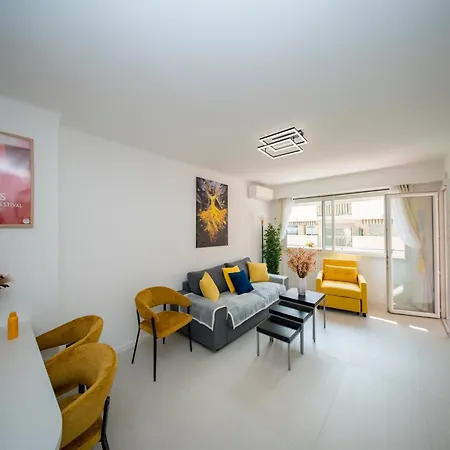 Luxe 1 Minute A Pied Du Martinez Shopping Vu * Cannes