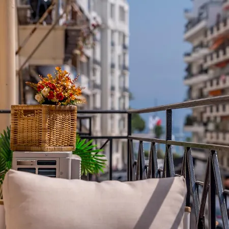 Apartamento Luxe 1 Minute A Pied Du Martinez Shopping Vu