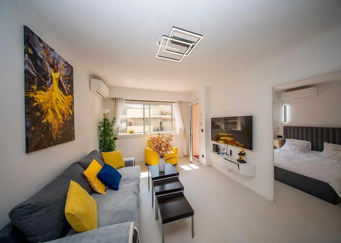 Luxe 1 Minute A Pied Du Martinez Shopping Vu * Cannes