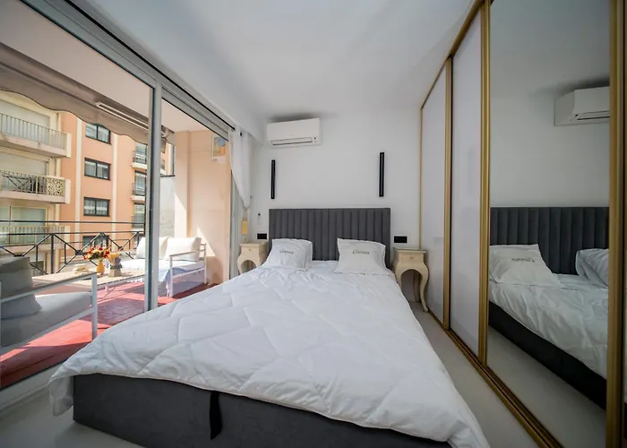 Luxe 1 Minute A Pied Du Martinez Shopping Vu Cannes